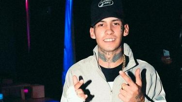 L-Gante visitó a su amigo El Noba en el hospital de Florencio Varela tras regresar de Europa.