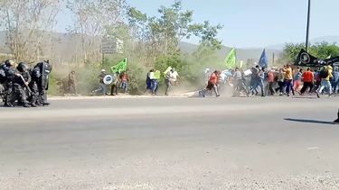 Incidentes entre la policía y trabajadores de la UOCRA