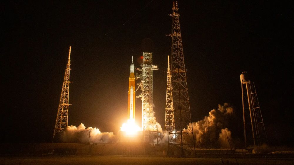 La NASA dio a conocer el nuevo traje que viajará a la Luna.