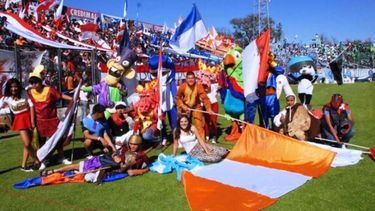 las mascotas de los colegios podrian participar por primera vez de una competencia en la fne