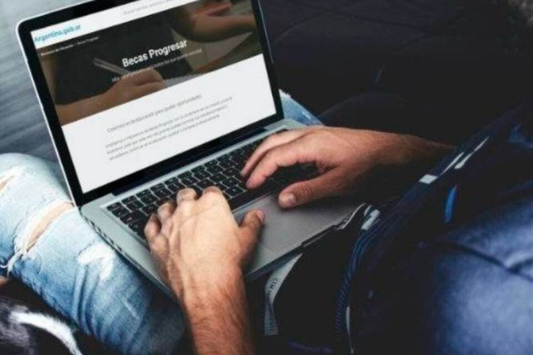 Becas Progresar: C&oacute;mo anotarse para el plus de conectividad