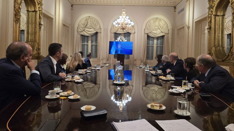 Javier Milei y su Gabinete visibility Javier Milei y su Gabinete visibility