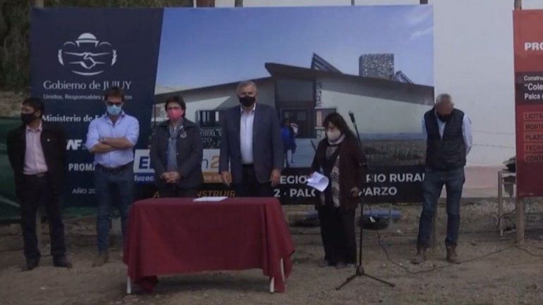 La escuela está ubicada en Palca de Aparzo.&nbsp;