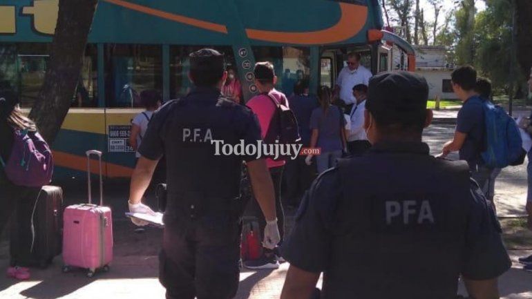Estudiantes vuelven a Jujuy.jpg