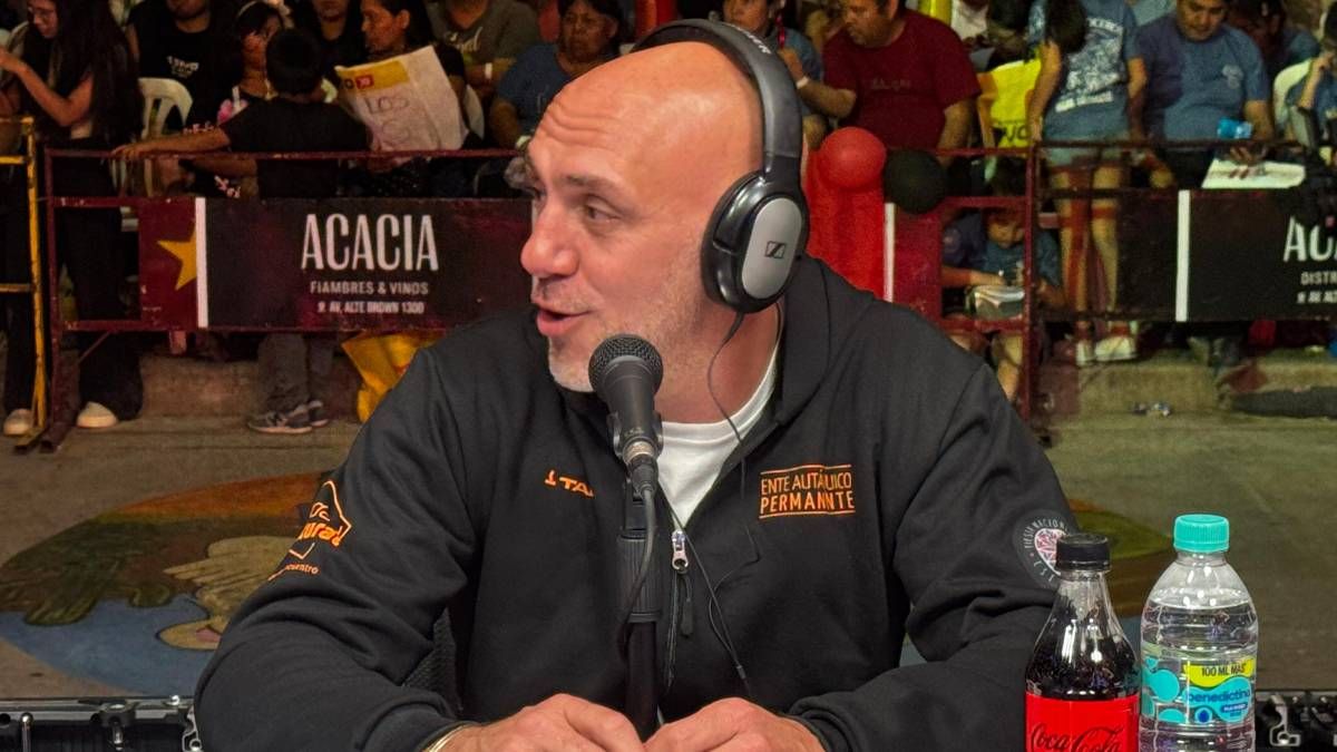 Estamos contentos con la cantidad de gente que asiste a los desfiles, dijo Martín Meyer
