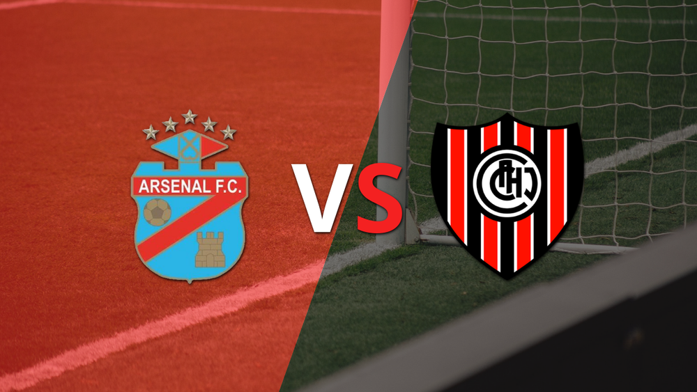 Arsenal logra una victoria de 2-1 sobre Chacarita