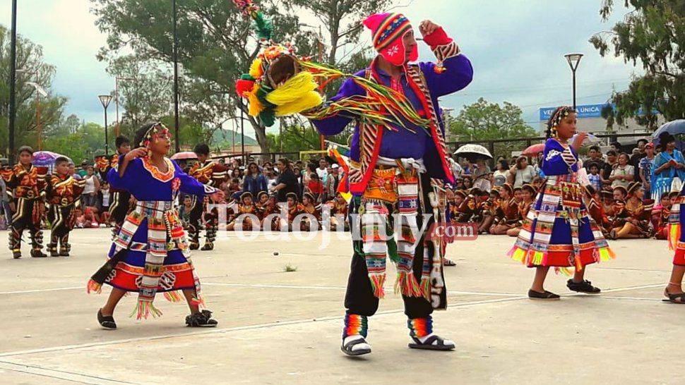 Se llevó adelante el 2° Encuentro Mundial de Caporales 100% Bolivianos ...