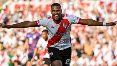 River le ganó a Talleres y es el puntero de su zona