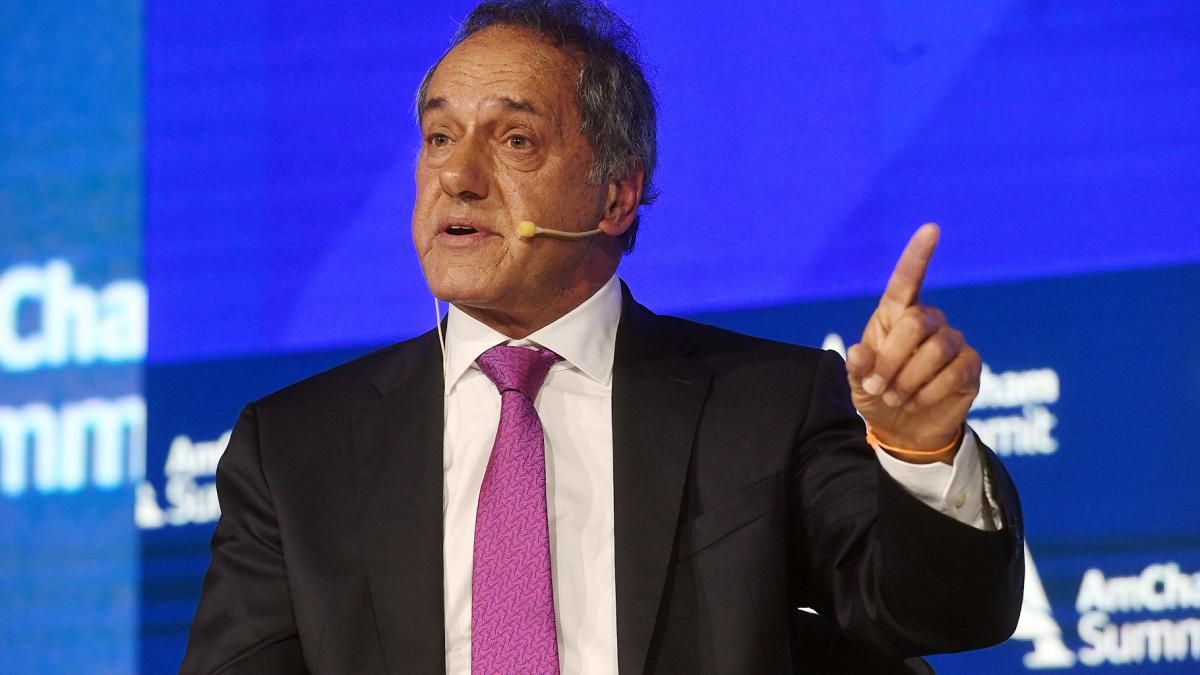 Scioli reclamó a la Confederación Sudamericana de Fútbol que intervenga para detener la ola de represión policial.