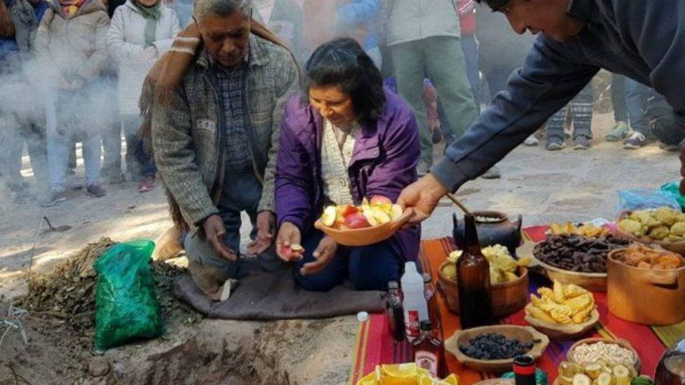 Imagen de archivo // Hasta 100 personas podrán hacer la Pachamama al aire libre