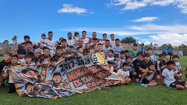 Altos Hornos Zapla visita a SportivoPocitos