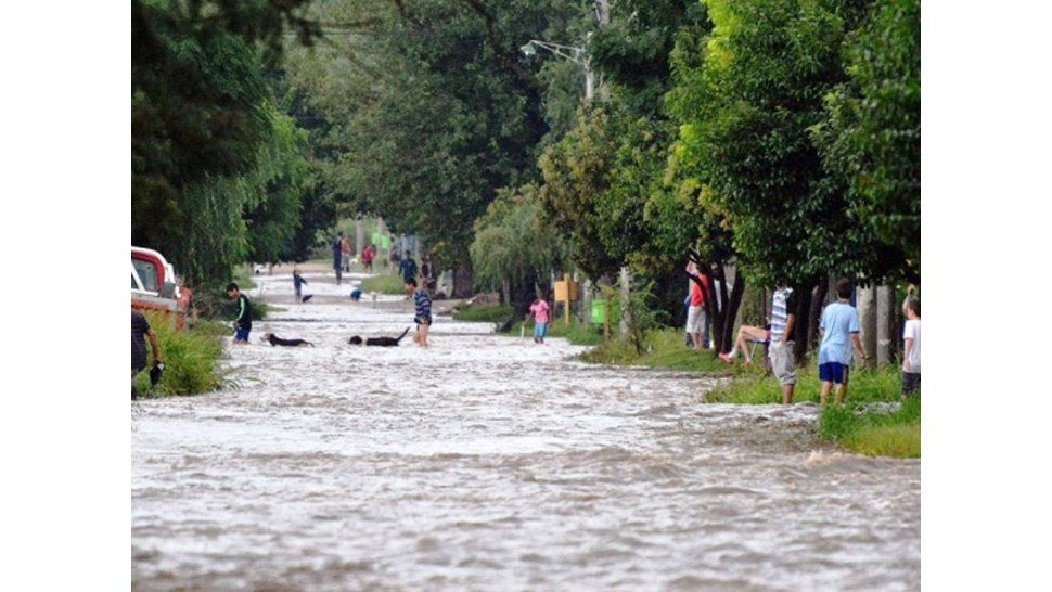 Hay más de 2 mil evacuados