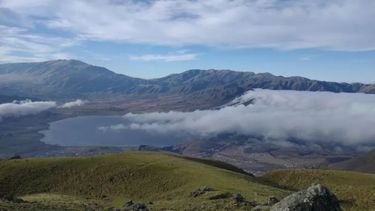 El pueblo de Tucumán donde las montañas se funden con las nubes y tiene vistas únicas. El pueblo de Tucumán donde las montañas se funden con las nubes y tiene vistas únicas.