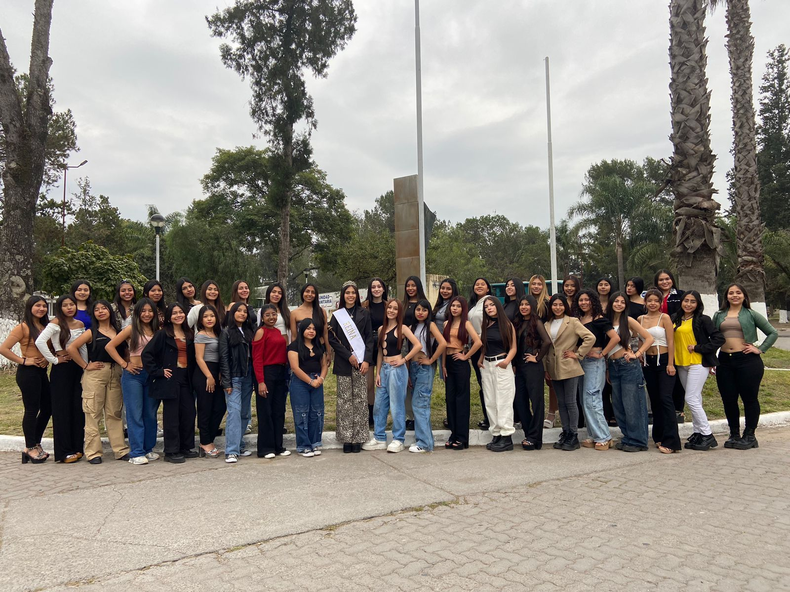 Candidatas del Comercial.