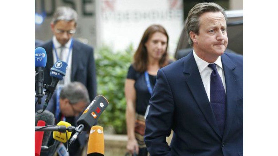 Ministro británico evita el baño