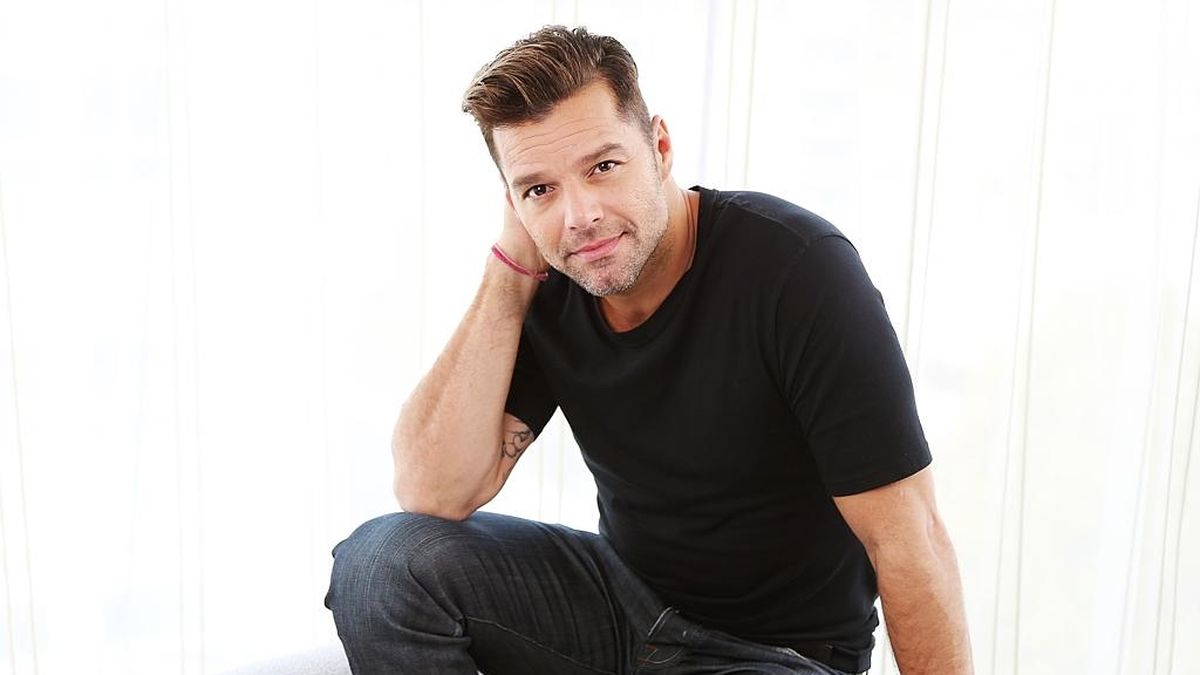 Ricky martin bangs