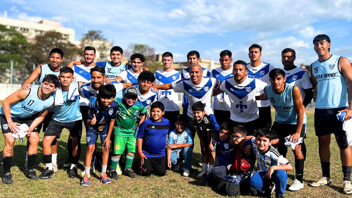 LosPerales juega este domingo con Altos Hornos Zapla por el Torneo Regional Amateur