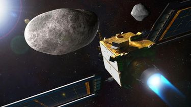 La DART impactará contra el asteroide.