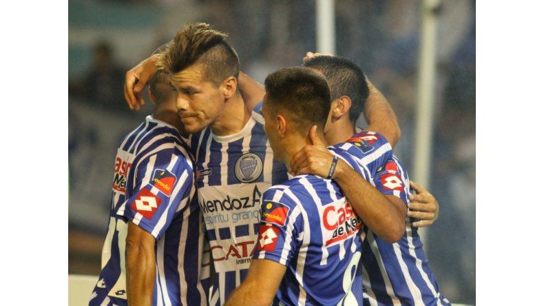 Godoy Cruz goleó a Colón