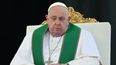 “Hubo que elegir entre dejarlo ir o probar con todo”, dijo el médico que atendió al Papa Francisco.&nbsp;
