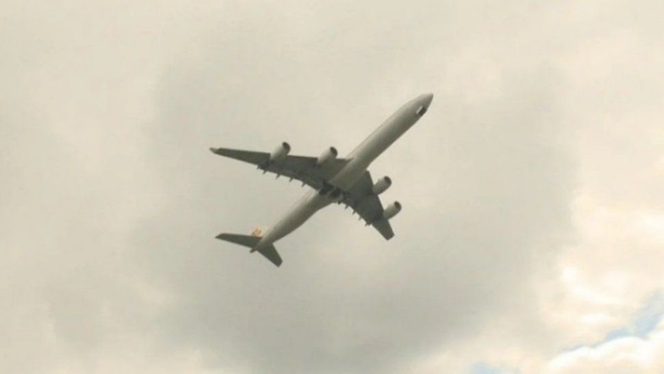 Pelea en el aire: Dos aviones estuvieron a punto de chocar y el piloto estalló en furia