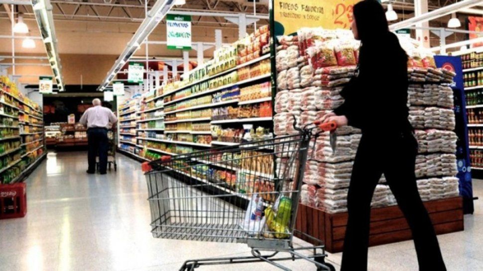 Buscan garantizar el abastecimiento de alimentos, insumos y bienes industriales a precios accesibles.
