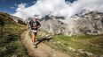 El desafío extremo de un maratonista al recorrer más de 400 kilómetros a través del desierto.