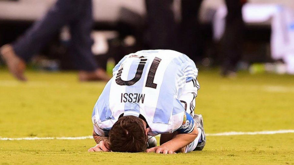 Con la calculadora y el rosario en la mano: qué tiene que pasar para llegar a octavos de final