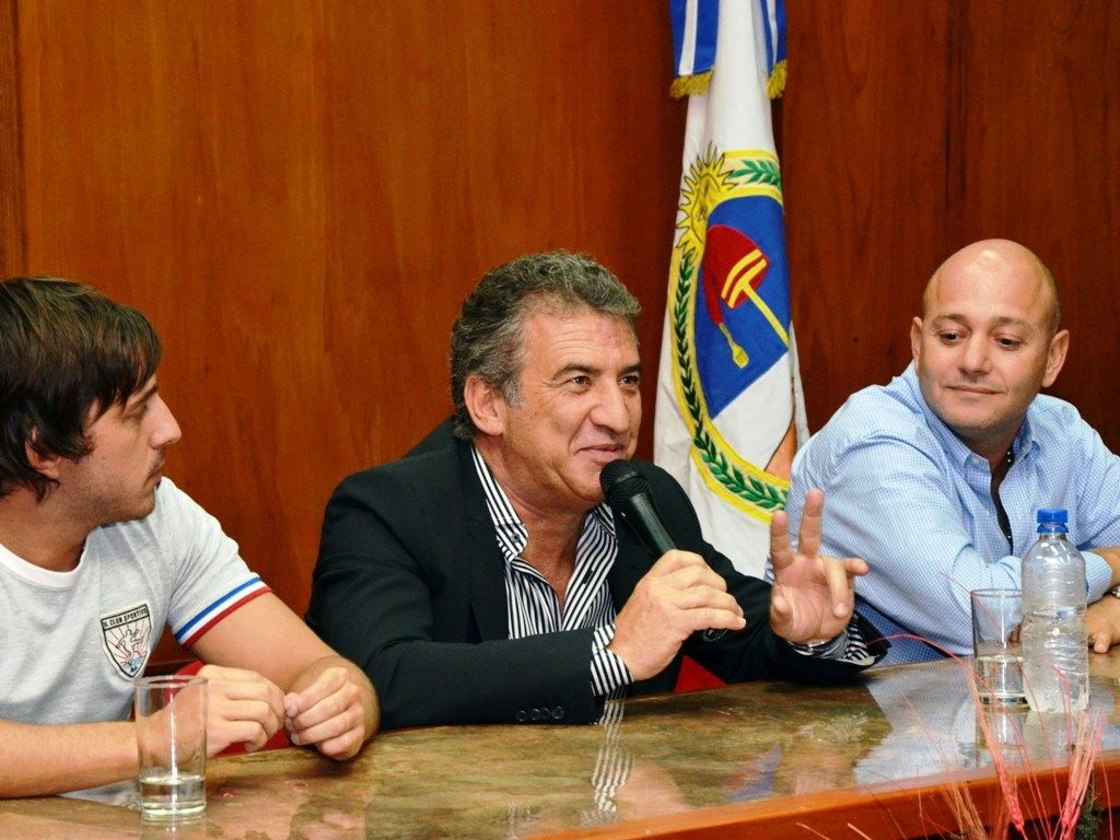Urribarri junto a la JP