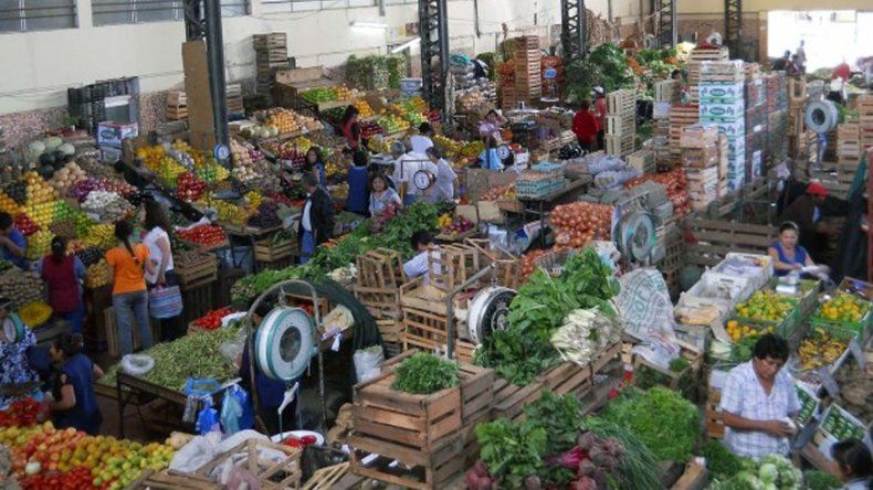 Mirá cómo funcionan los servicios y mercados durante el feriado de hoy