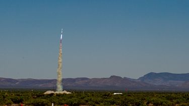 Alumnos argentinos construyeron un cohete para competir en EE.UU. con la NASA y SpaceX.