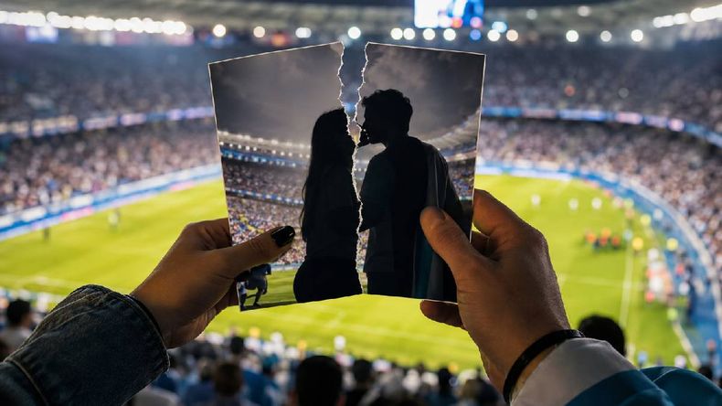 Mundial 2026: por qué los viajes podrían favorecer las infidelidades (Foto generada con IA)