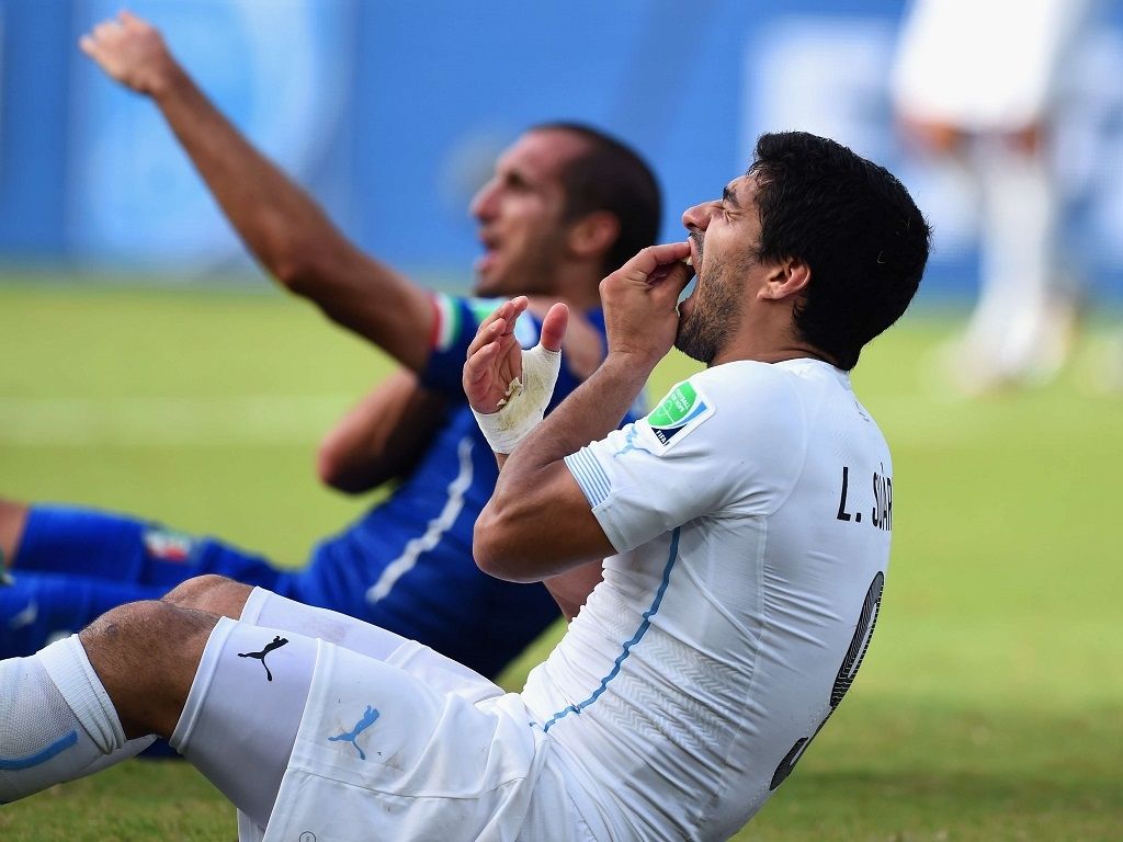 Mordida de Suarez a Chiellini.