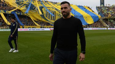 Carlos Tévez estuvo al frente del primer equipo de Rosario Central cinco meses.