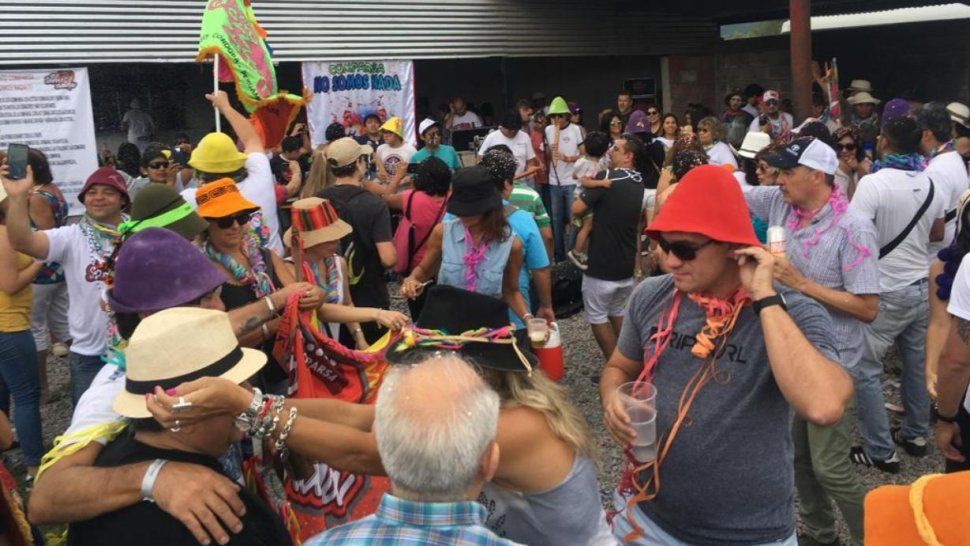 La comparsa No Somos Nada desenterró el carnaval