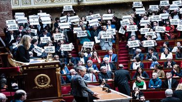 El gobierno de Francia adoptó por decreto su reforma jubilatoria.