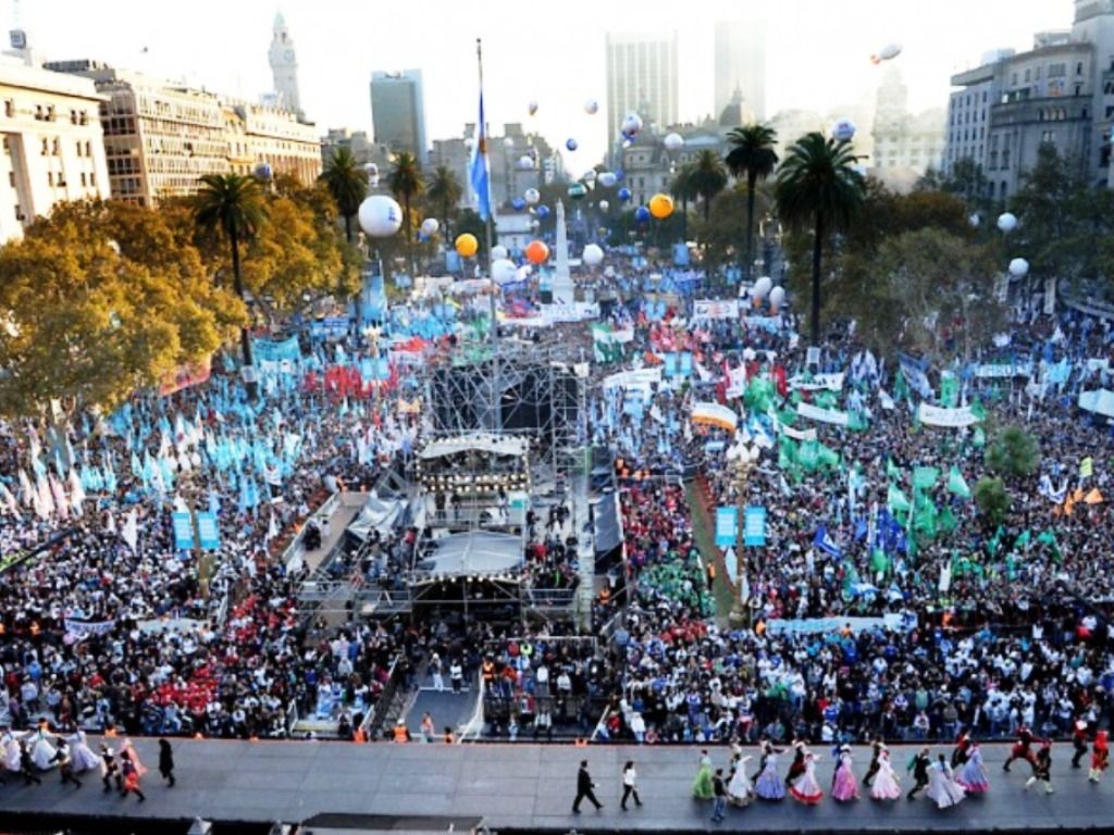 Acto en Plaza de Mayo