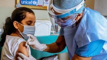 Requisitos para vacunar contra el COVID a menores de 11 con riesgo