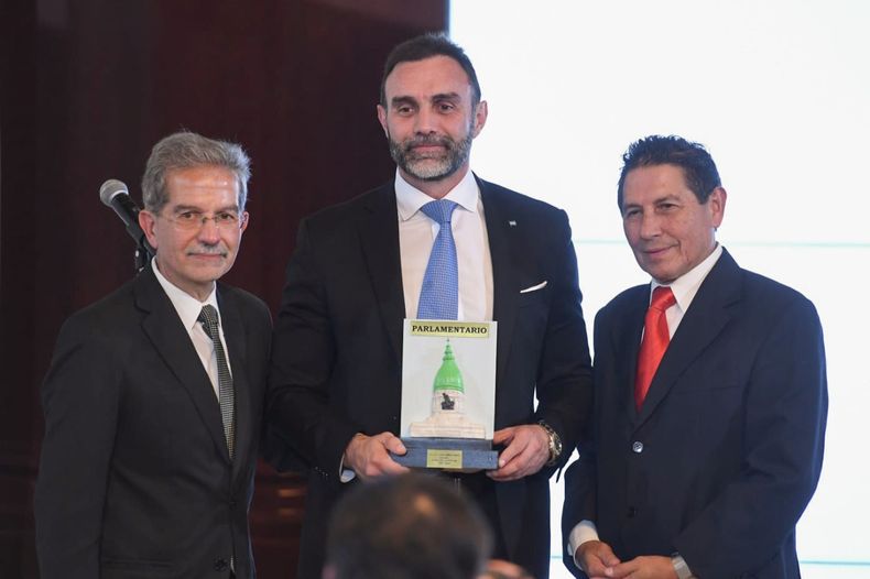 &ldquo;Nuestra tarea en el Senado ha sido intentar mejorar la manera de hacer las cosas, de frente a la gente y en beneficio de la sociedad. Algo que el presidente Milei se&ntilde;al&oacute; siempre&rdquo;, destac&oacute; el senador Atauche.