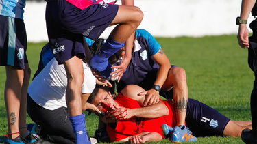 Violencia en el fútbol amateur: batalla campal con dos heridos en Palpalá - imagen ilustrativa