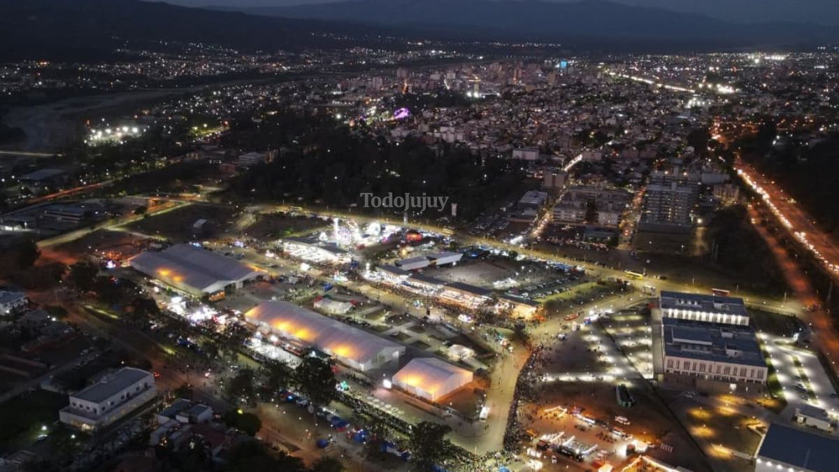 FNE 2026 en vivo: el minuto a minuto del último desfile de carrozas con puntaje