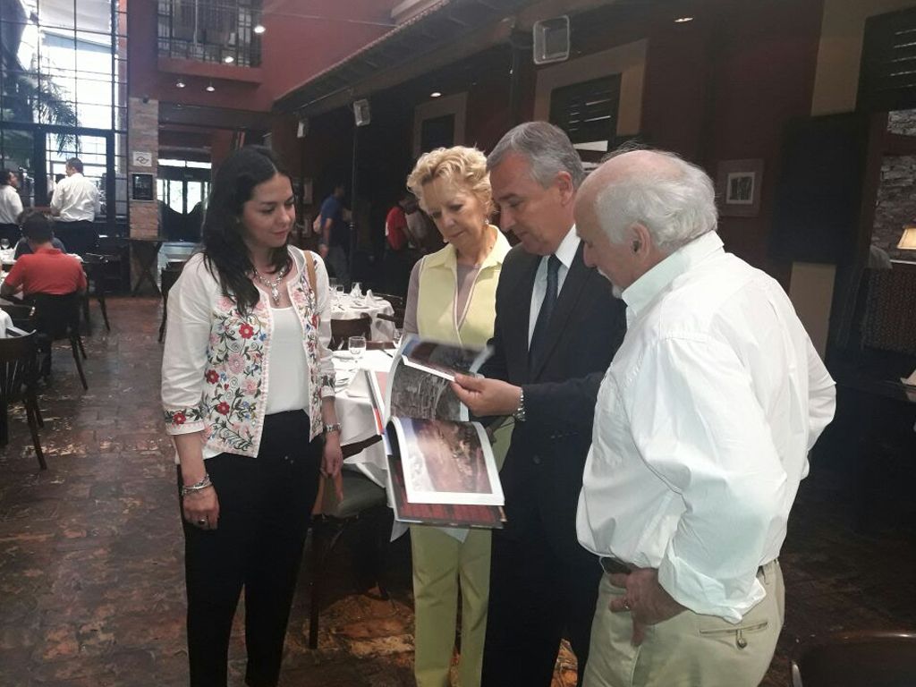 El Gobernador con operadores brasileros