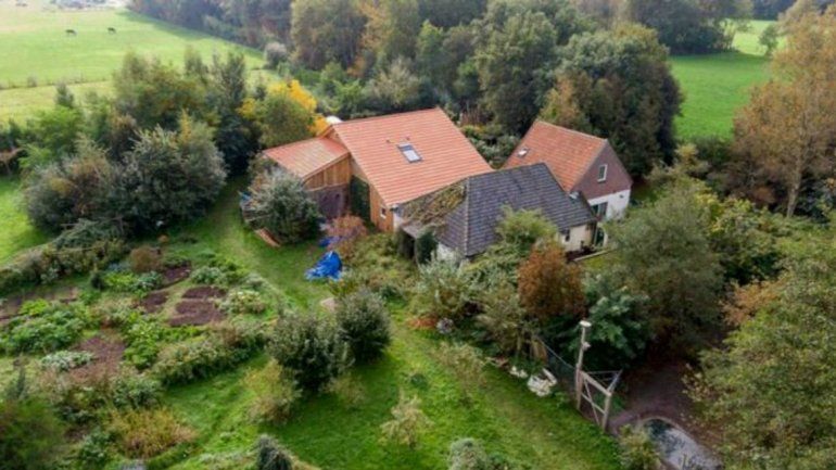 Vivían en una granja.jpg