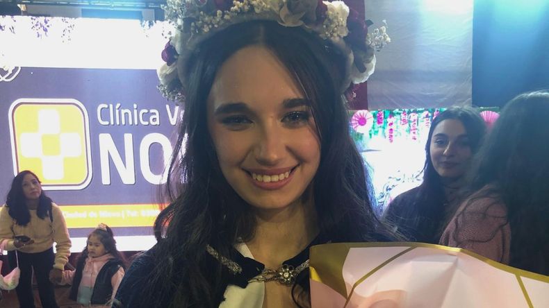 FNE 2026: Mel Sachero Etze fue coronada en el Colegio Martín Pescador