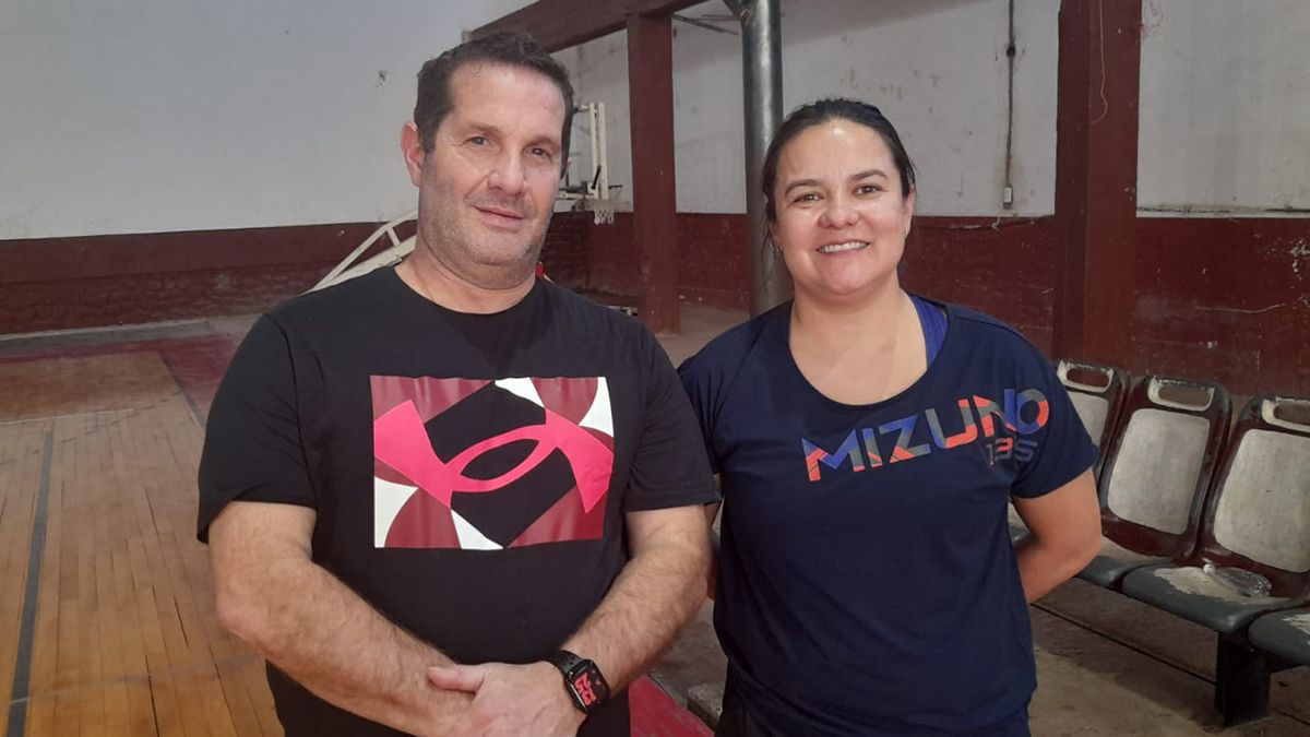 Dady Gallardo y Priscila Álvarez dictaron una clínica de handball en Jujuy.
