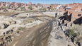 Dos toneladas de basura en el río que une Argentina y Bolivia