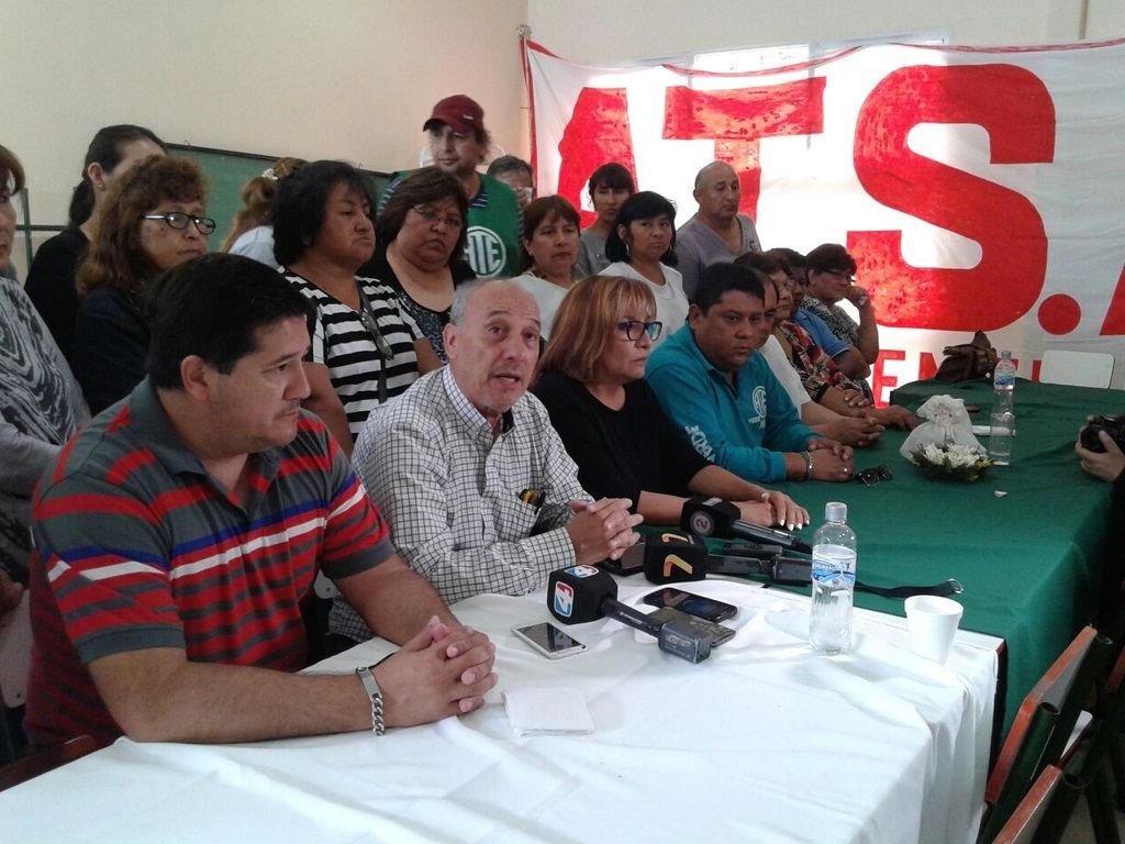Conferencia de prensa de gremios