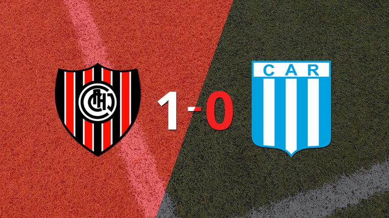 Chacarita derrotó en casa 1-0 a Racing (Cba)