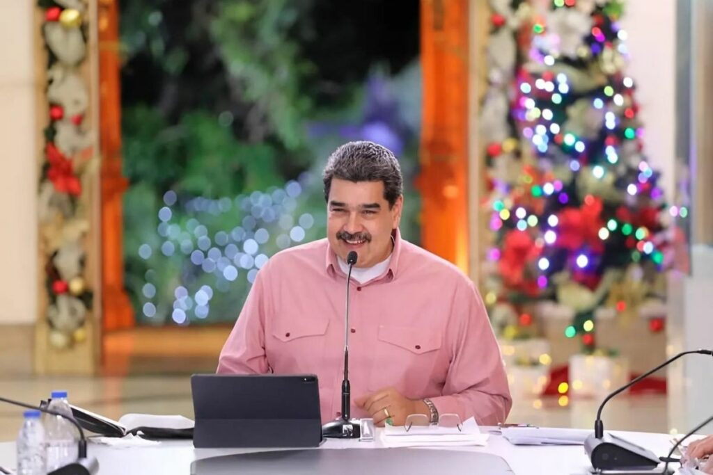 comenzo la navidad decretada por nicolas maduro en venezuela