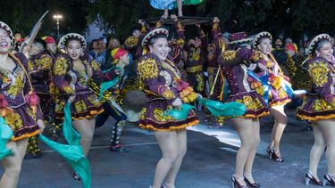 Ya se vive a pleno la primera noche de los Corsos Capitalinos en Avenida Savio Ya se vive a pleno la primera noche de los Corsos Capitalinos en Avenida Savio